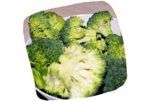 Recette des ramequins aux oeufs, brocolis et parmesan : fleurettes e brocoli
