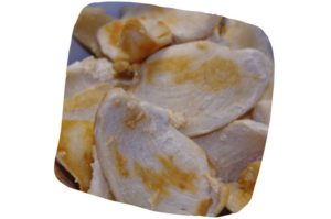 recette de la salade de fenouil au poulet : poulet émincé cuit